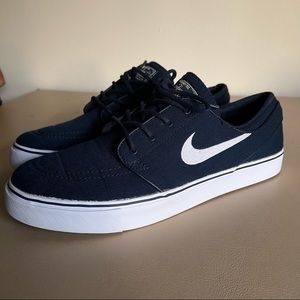 Nike SB Janoski Navy Blue